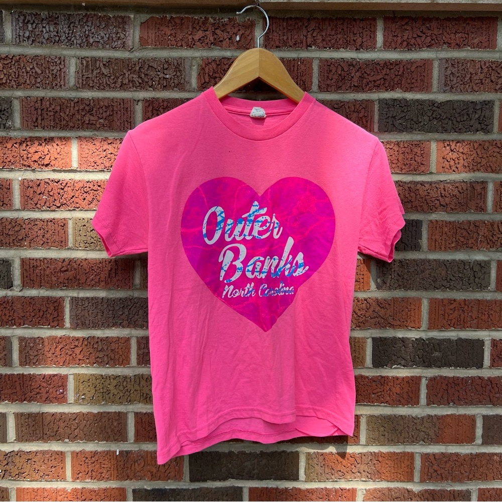 Hot Pink and White Outerbanks Heart Graphic North Carolina Short Sleeve Top